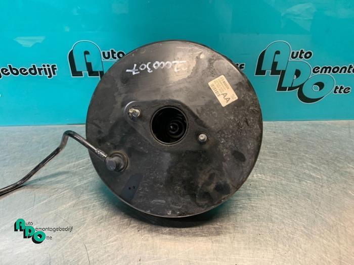 Rembekrachtiger van een Opel Corsa (Corsa D 07-), Gebruikt, -, -, Opel