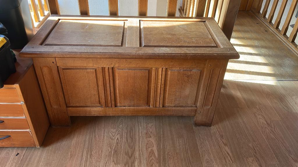 Coffre en chêne massif à vendre, Maison & Meubles, Accessoires pour la Maison | Coffres, Comme neuf, 50 à 75 cm, 50 à 75 cm, 100 à 150 cm