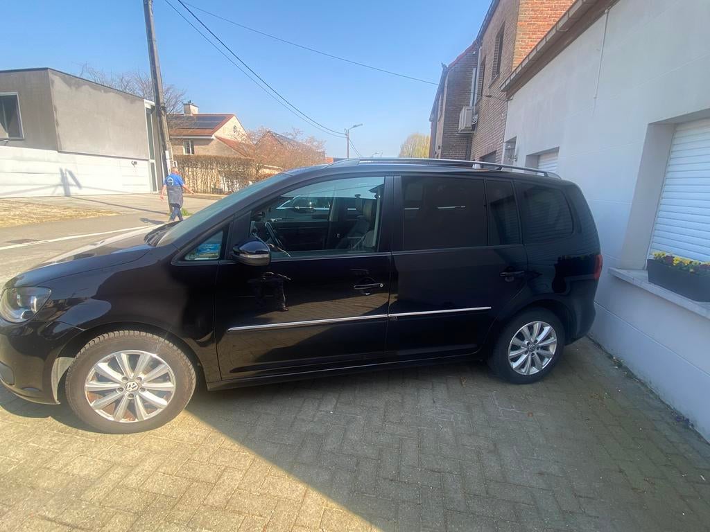 VOLKSWAGEN TOURAN 1.6tdi 7 zitplaatsen, Auto's, Leder, Particulier, Te koop, Parkeersensor