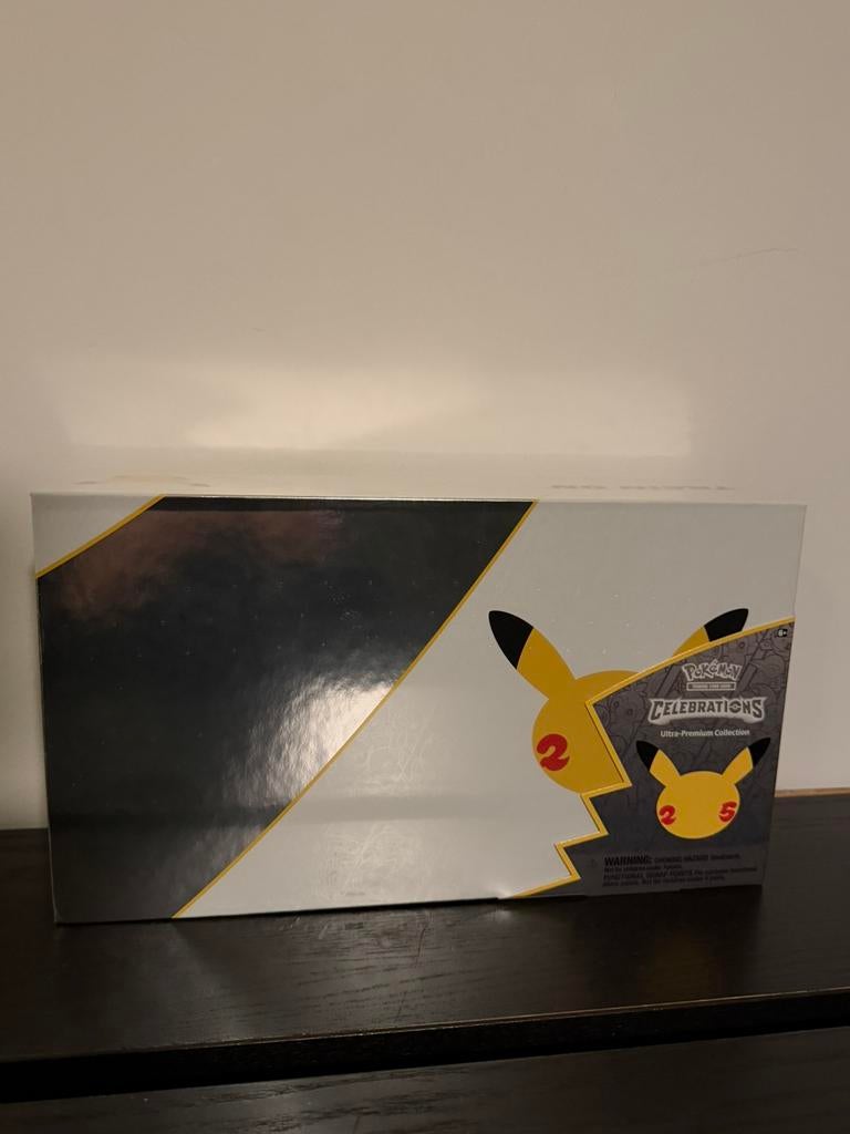 Pokemon Celebrations UPC, Enlèvement, Neuf, Booster box, Foil