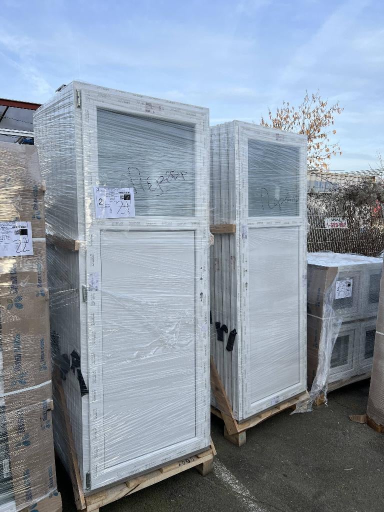 Portes de services PVC en stock avec 5 points de fermetures, Bricolage & Construction, Châssis & Portes coulissantes, Enlèvement ou Envoi