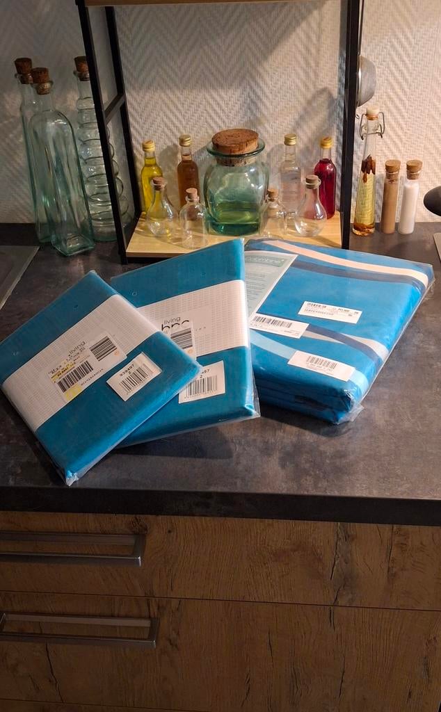 Parure King size 3 pcs - Turquoise          🔺 VENDU 🔺, Maison & Meubles, Neuf, Enlèvement ou Envoi, Housse de couette, Bleu