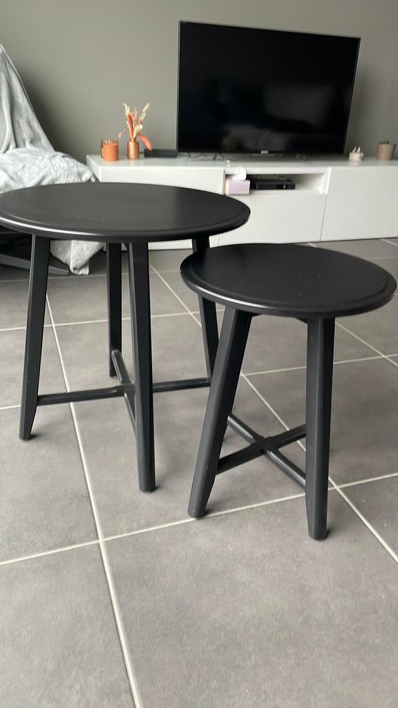 Bijzettafels ikea kragsta, Huis en Inrichting, Tafels | Bijzettafels, Ophalen, Zo goed als nieuw, Rond