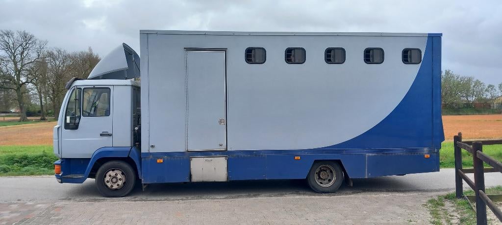 paarden vrachtwagen, Dieren en Toebehoren, Paarden en Pony's | Trailers en Aanhangwagens, Ophalen, Gebruikt, Overige materialen