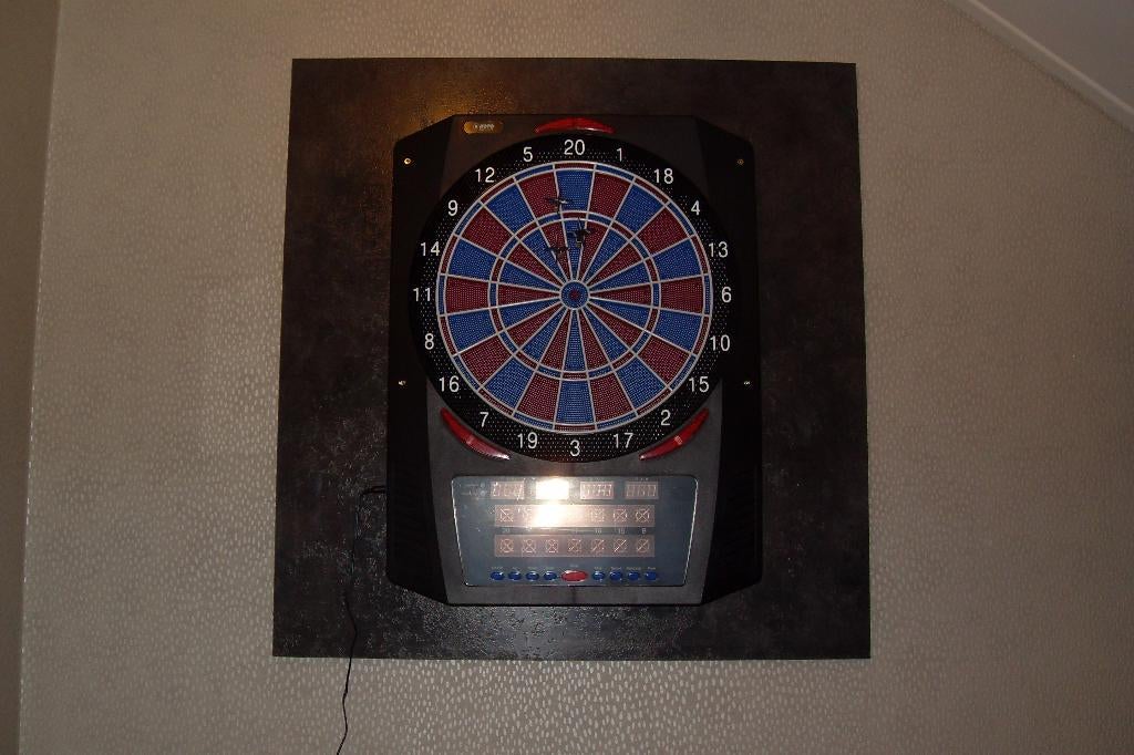 dartbord, Sport en Fitness, Darts, Ophalen, Nieuw, Dartbord met pijlen, Soft tip