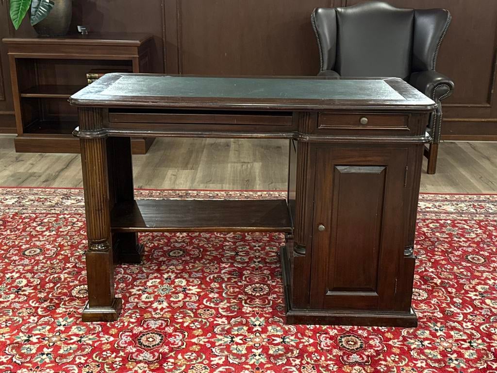 Klassiek Engels bureau #630, Huis en Inrichting, Bureaus, Ophalen of Verzenden, Zo goed als nieuw