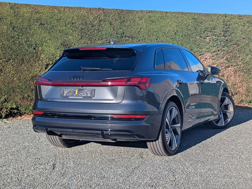 Audi Q8 e-tron (Q8)e-tron 2x s-line- ambiance - B&O, Auto's, Audi, Automaat, 230 kW, Gebruikt, Zwart