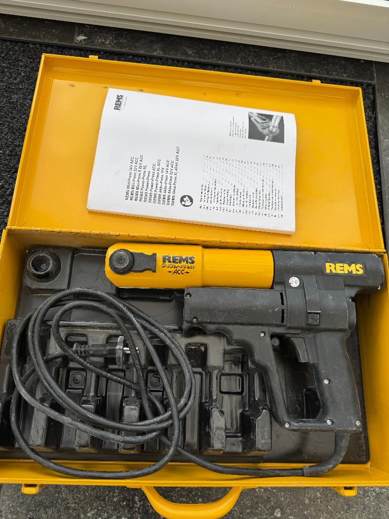 REMS Sertisseuse Hydrolique 220V, Bricolage & Construction, Enlèvement, Comme neuf