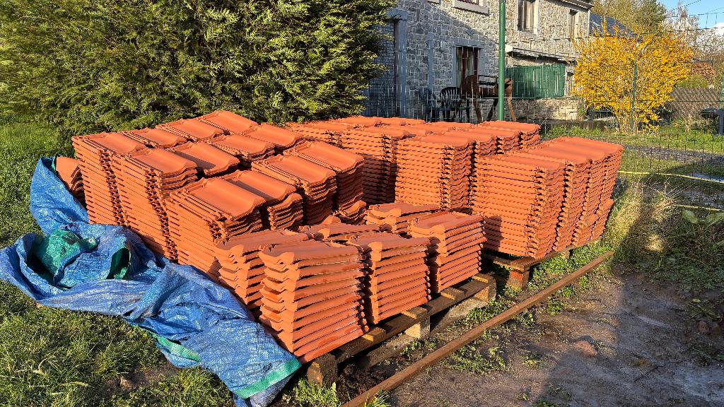 Tuiles Pannes TFP Rouge naturel Bisch, Pierre ou Argile, Comme neuf, Enlèvement, Rouge