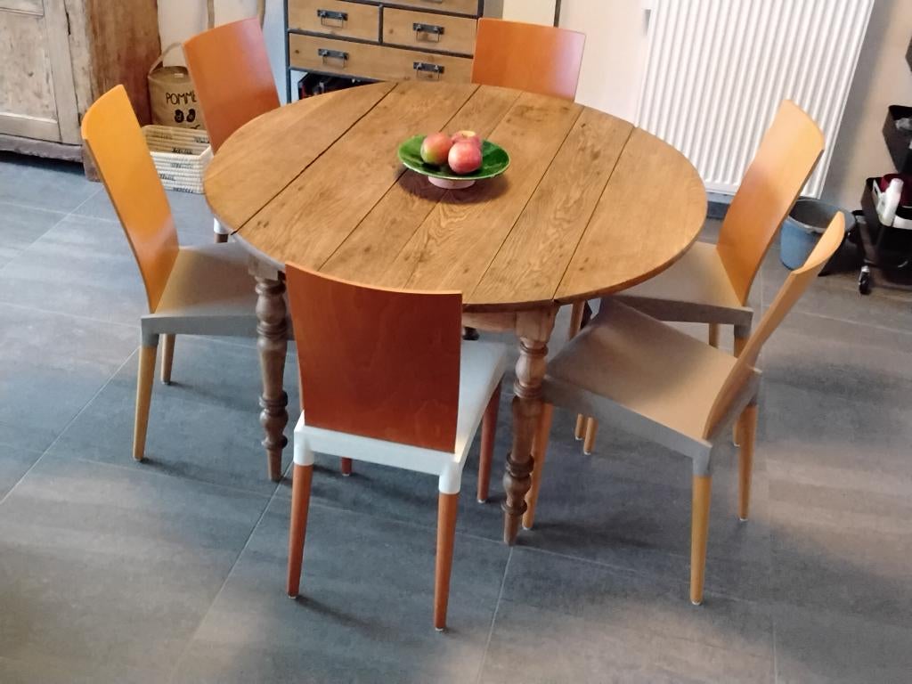 Table ronde de salle à manger en chêne, Maison & Meubles, 100 à 150 cm, Cinq personnes ou plus, Rond, Traditionnel ancien