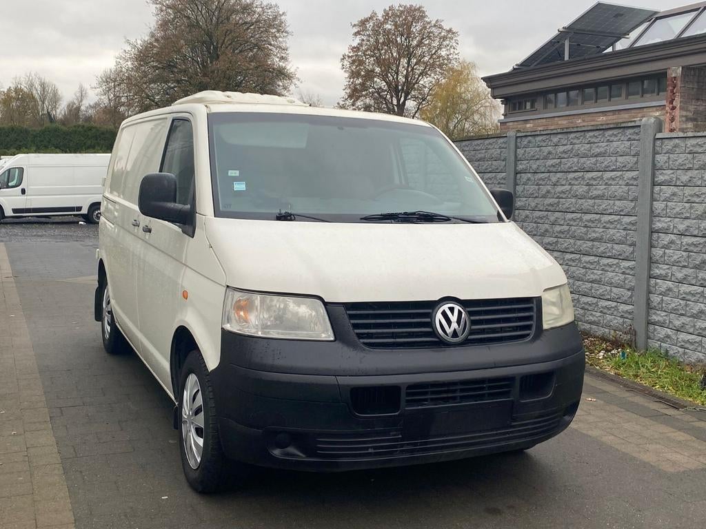 Volkswagen t5 2.5 tdi frigo, Auto's, Bestelwagens en Lichte vracht, 2500 cc, Volkswagen, Bedrijf, Te koop