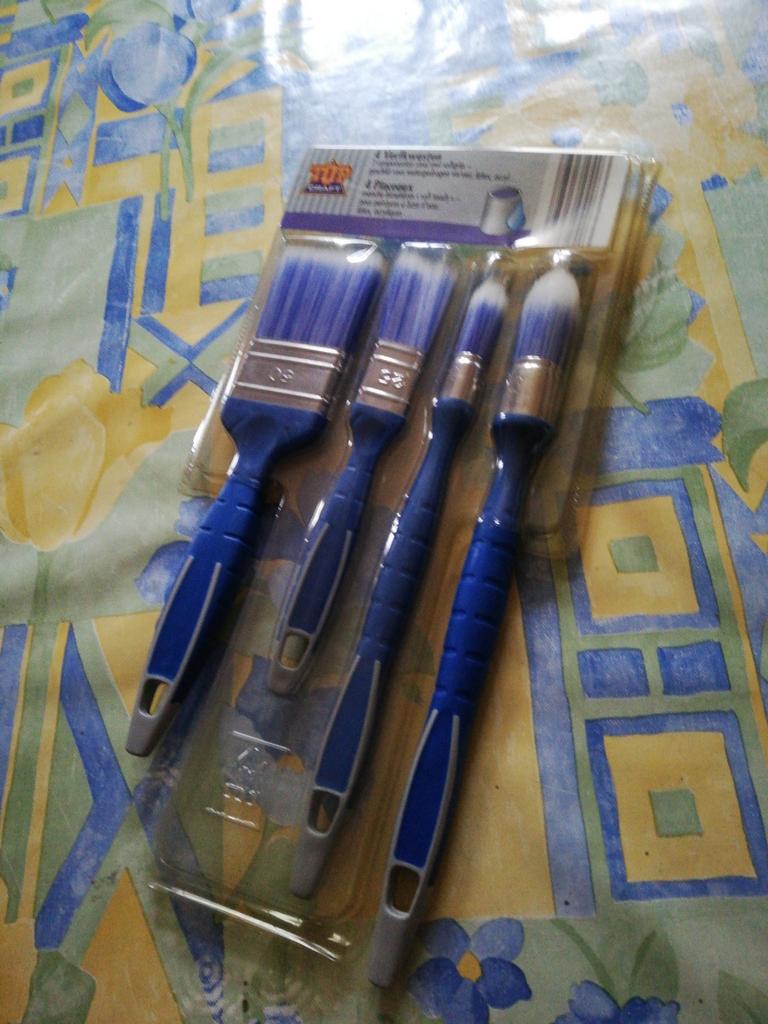 4 pinceaux. Neufs., Enlèvement ou Envoi, Comme neuf