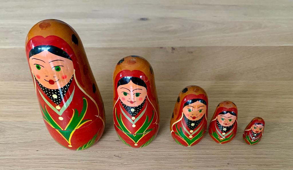 5 originele Russische Matroesjka poppetjes, Verzamelen, Ophalen of Verzenden, Zo goed als nieuw