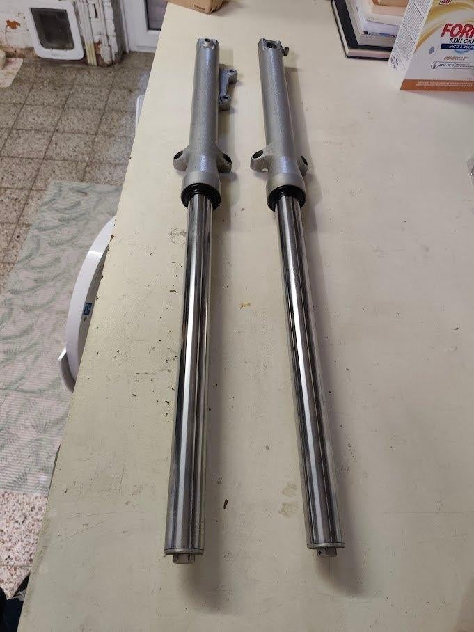 Honda Varadero 125 - BATONS DE FOURCHE HONDA, Enlèvement, Utilisé