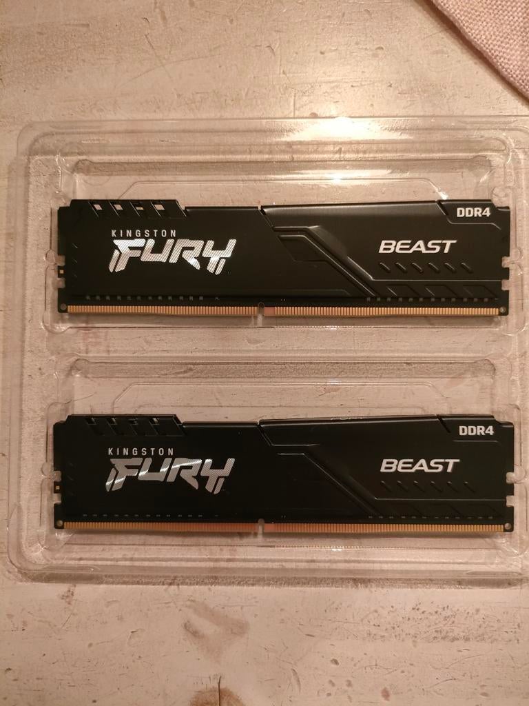Kingston Fury Beast DDR4 2 x 8 GB - KF432C16BBK2/16, Computers en Software, RAM geheugen, DDR4, Ophalen of Verzenden, Zo goed als nieuw