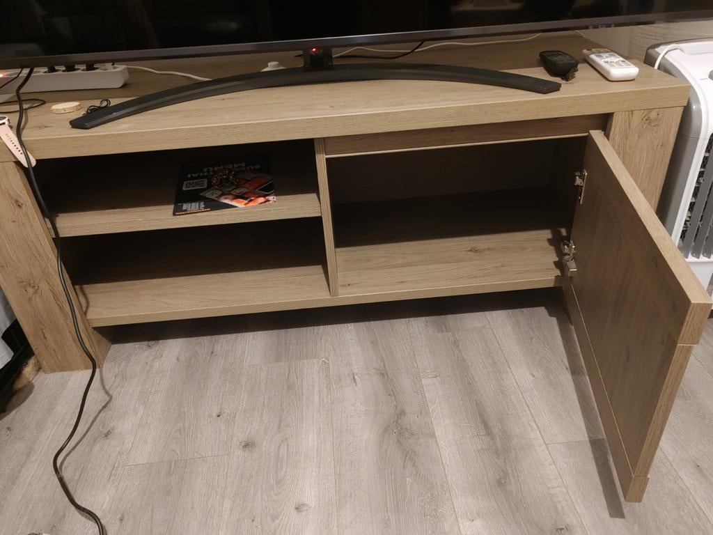 Tv kast, zetel,tafel6stoelen, droogkast,wasmachine,droogkast, Ophalen