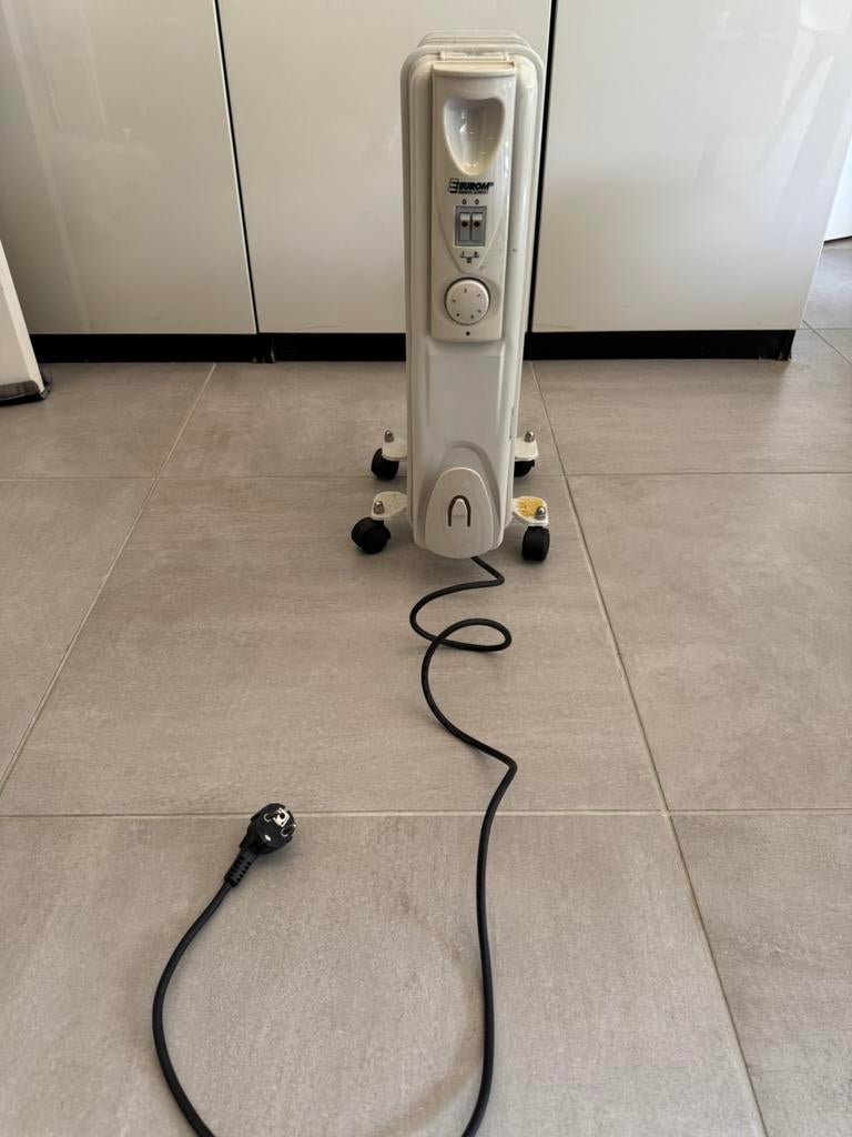 Radiateur électrique sur roulettes., Bricolage & Construction, Chauffage & Radiateurs, Enlèvement ou Envoi, Radiateur