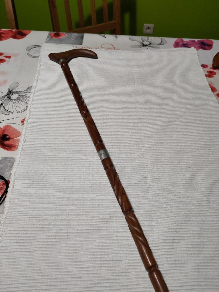 Houten wandelstok, Ophalen