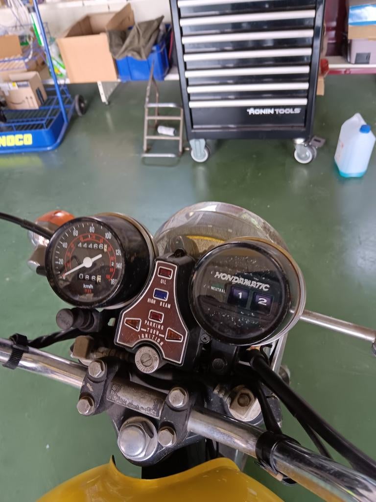 Honda cm 400 T hawk hondamatic 1982