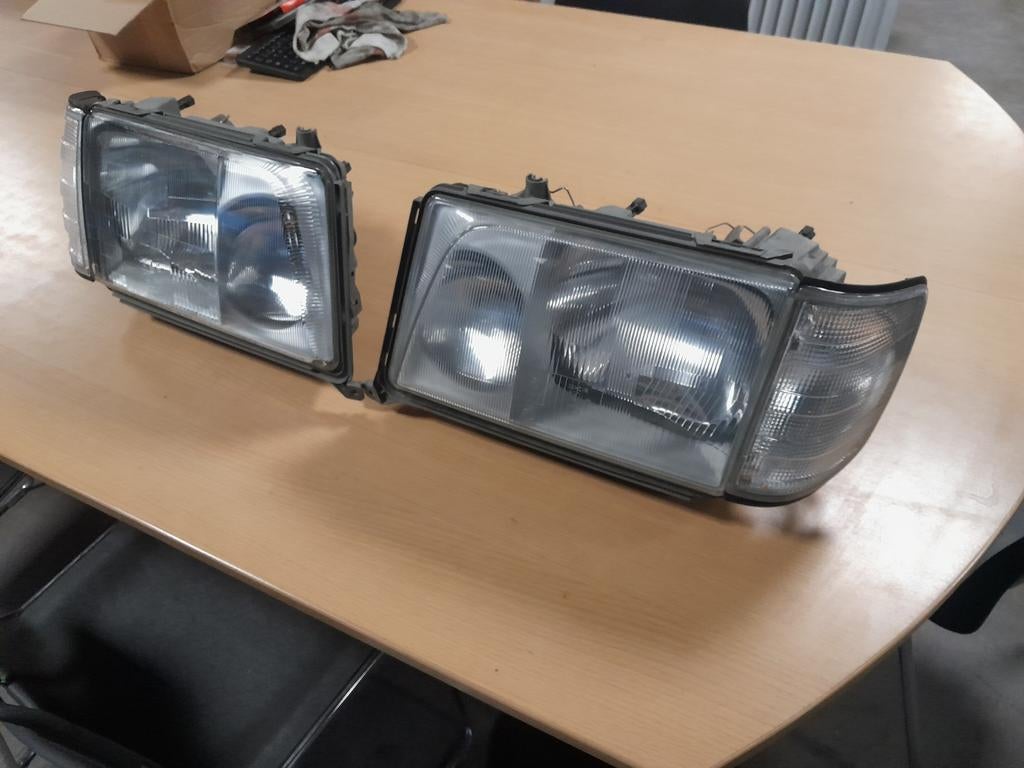 Mercedes-Benz E-Class (W124) koplampen en richtingaanwijzers, Auto-onderdelen, Ophalen of Verzenden, Mercedes-Benz