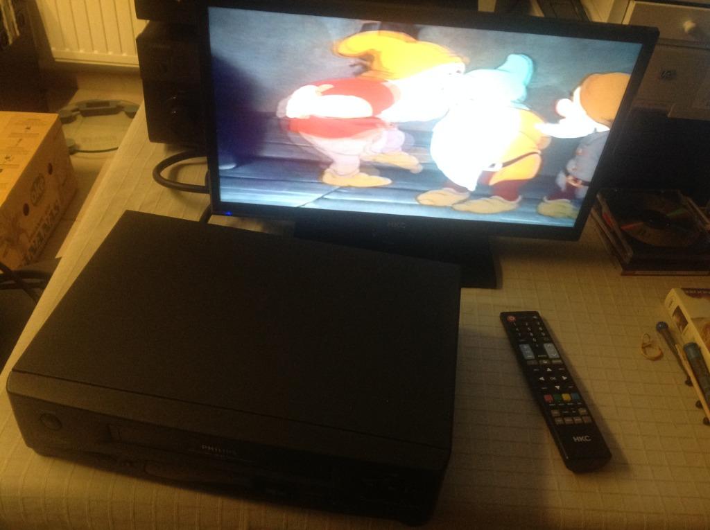 Led TV HCK 20" met veel mogelijkheden met alle aansluitmogel, Ophalen of Verzenden, LED