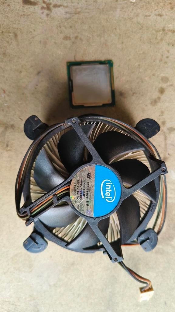 Intel I5 processor met koeler, Computers en Software, Processors, Ophalen of Verzenden, Gebruikt