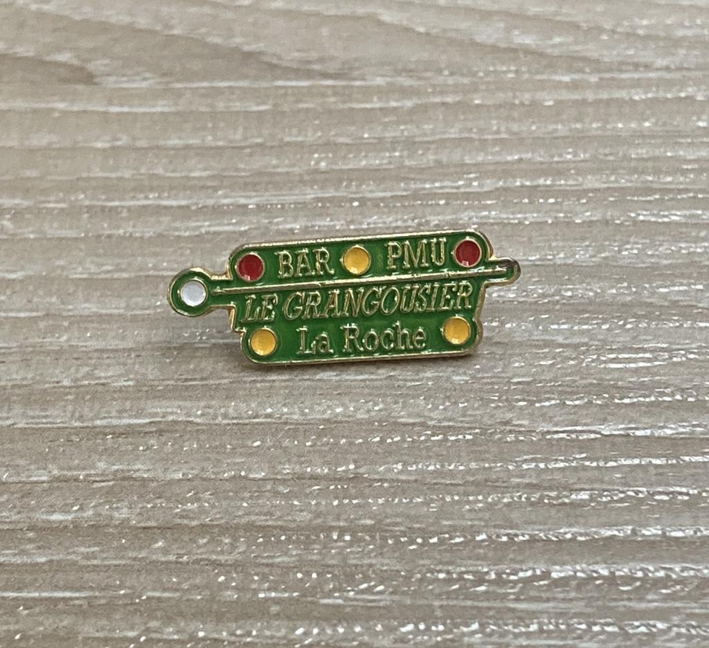 PIN - BAR PMU - LA ROCHE - POOL - BILJART - BILLARD, Verzenden, Gebruikt, Sport, Speldje of Pin