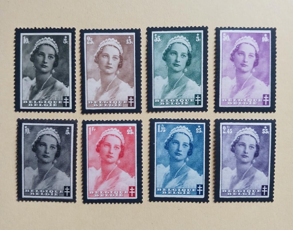 Timbres-poste de Belgique** : Reine Astrid 1935, Timbres & Monnaies, Enlèvement ou Envoi, Non oblitéré, Maison royale, Neuf
