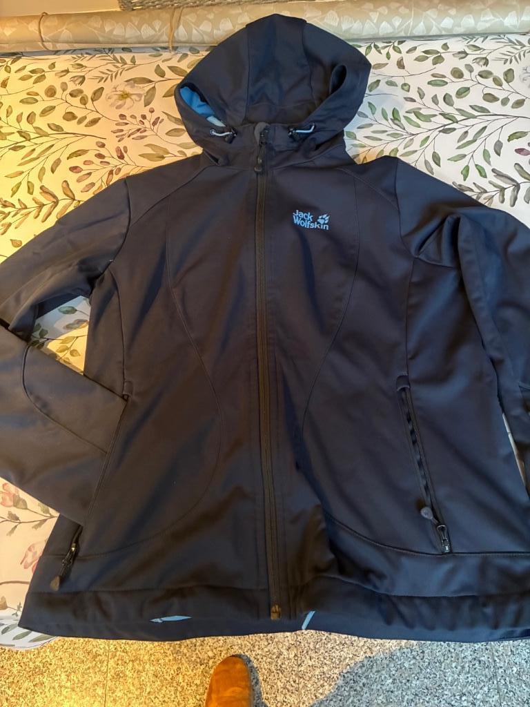 Zeer mooie wandel/fiets jas, dames. Jack Wolfskin, Ophalen of Verzenden, Nieuw, Kleding