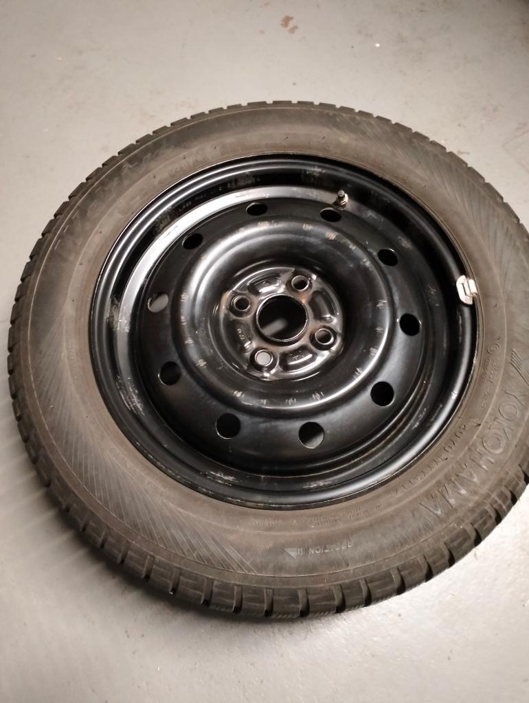 4 Jantes tôle Suzuki 15" avec capteurs de pression (TPMS), Autos : Pièces & Accessoires, Pneus & Jantes, Jante(s), Pneus hiver