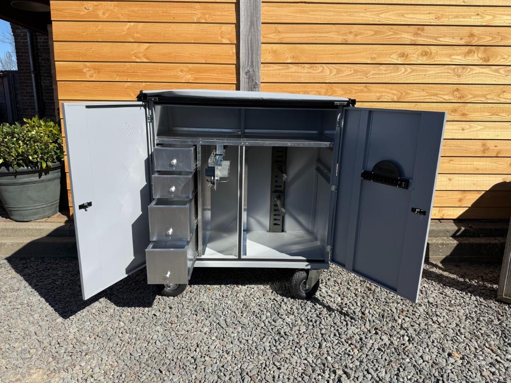 MVV TACKBOX XL PRO MODEL Concourskasten.NL | ZADELKAST, Dieren en Toebehoren, Ophalen, Nieuw, Aluminium, Overige typen