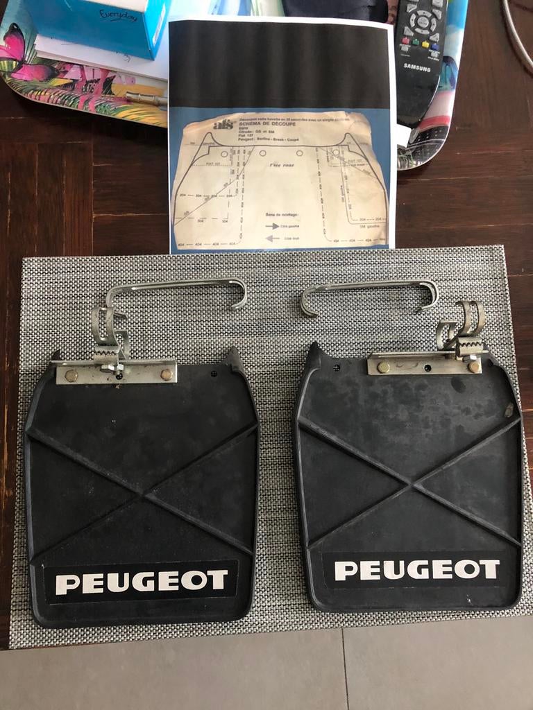 bavettes pare boue Peugeot 204 404 504, Autos : Pièces & Accessoires, Neuf, Arrière, BMW, Garde-boue