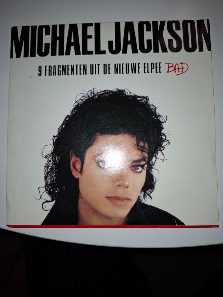 Michael Jackson, Envoi, Comme neuf