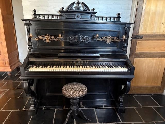 Piano art deco !, Enlèvement