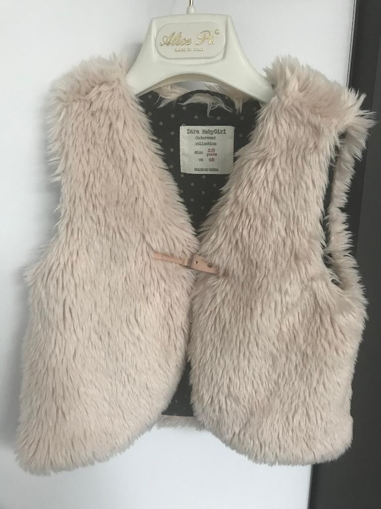 Veste en fourrure rose taille 98, en parfait état !, Enfants & Bébés, Vêtements enfant | Taille 98, Comme neuf, Fille, Pull ou Veste