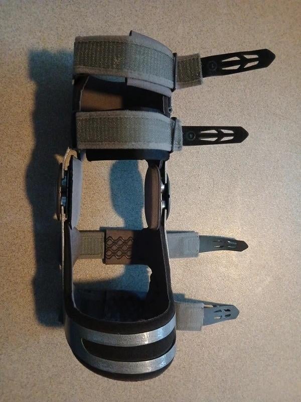 Genouillère de décharge compartimentale DonJoy - genou droit, Divers, Enlèvement ou Envoi, Comme neuf