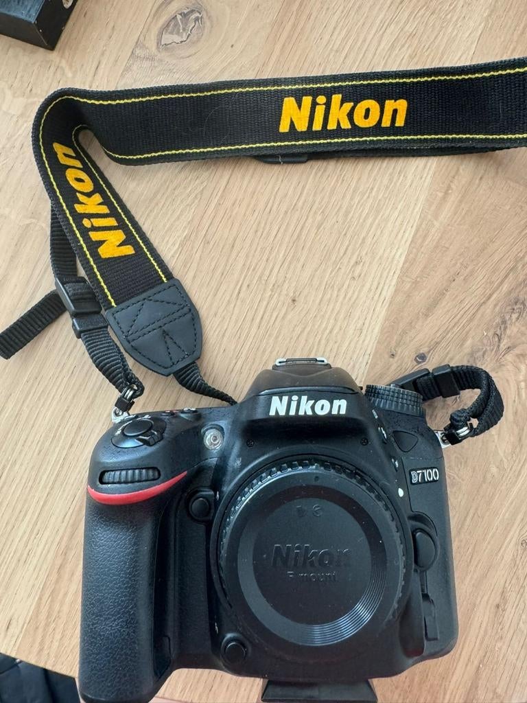 Nikon D7100 met opbergtas, Audio, Tv en Foto, Ophalen, Zo goed als nieuw, Nikon