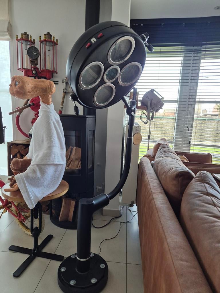 operatielamp geheel herdaan werkt perfect, Ophalen