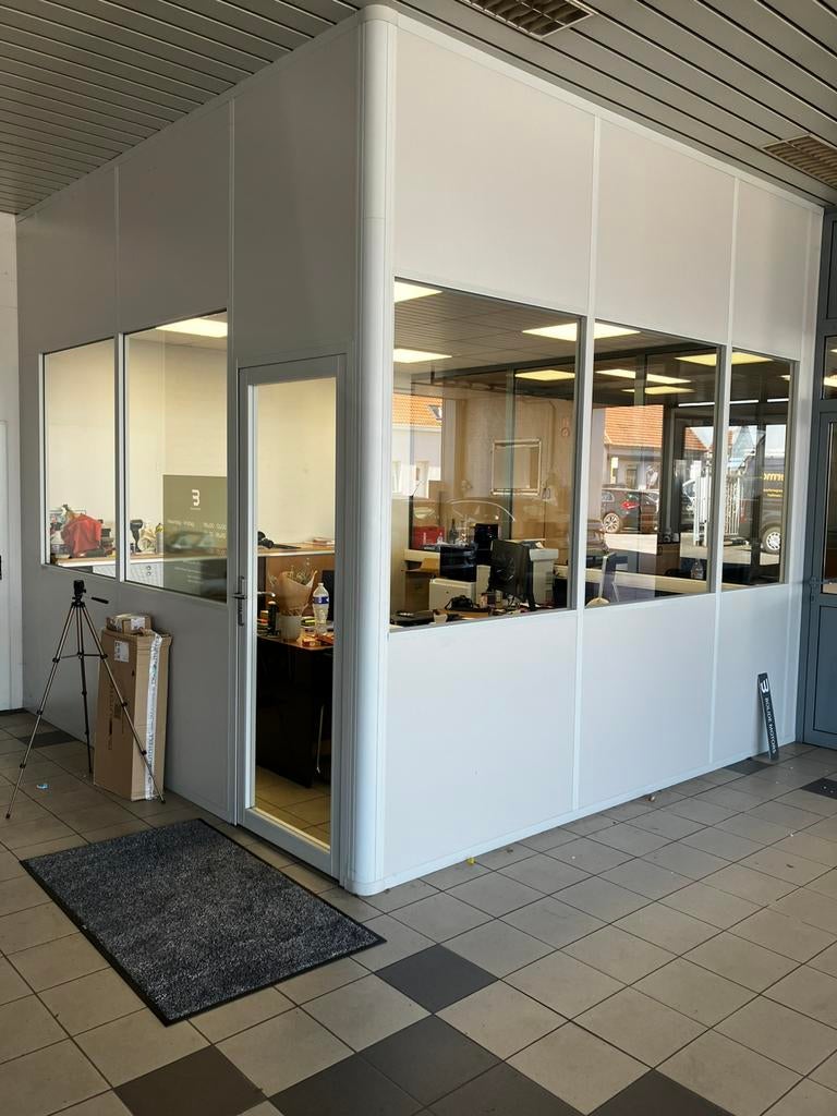 Kantoor of bureau unit, Ophalen, Zo goed als nieuw