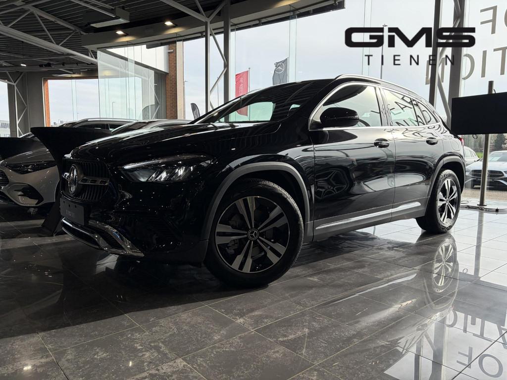 Mercedes-Benz GLA 180 Cyber Edition (automatique), Autos, Mercedes-Benz, 1332 cm³, Achat, Entreprise, 5 places