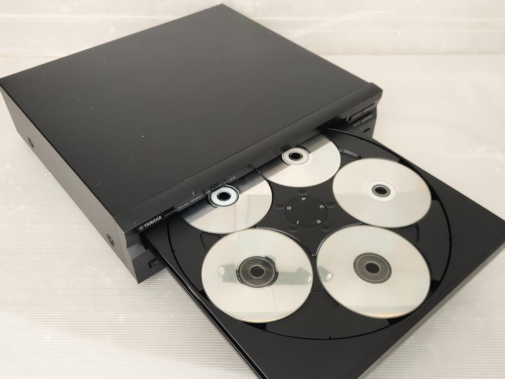 5 CD speler carrousel Yamaha Perfect, Audio, Tv en Foto, Cd-spelers, Ophalen, Zo goed als nieuw, Wisselaar