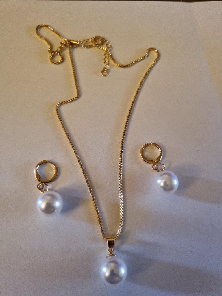 Parure Dorée à Perles Blanches, Bijoux, Sacs & Beauté, Neuf, Avec pendentif, Or, Or