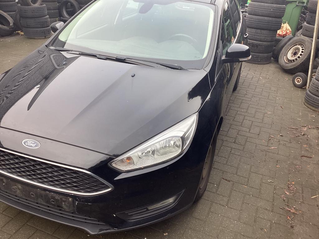 Ford focus tdci, 2016, Riem over, Auto diversen, Ongevalwagen, Ophalen, 1580 cc, Zwart, Ford