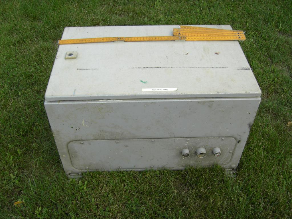 Armoire en tôle d'acier avec porte, Enlèvement, Utilisé