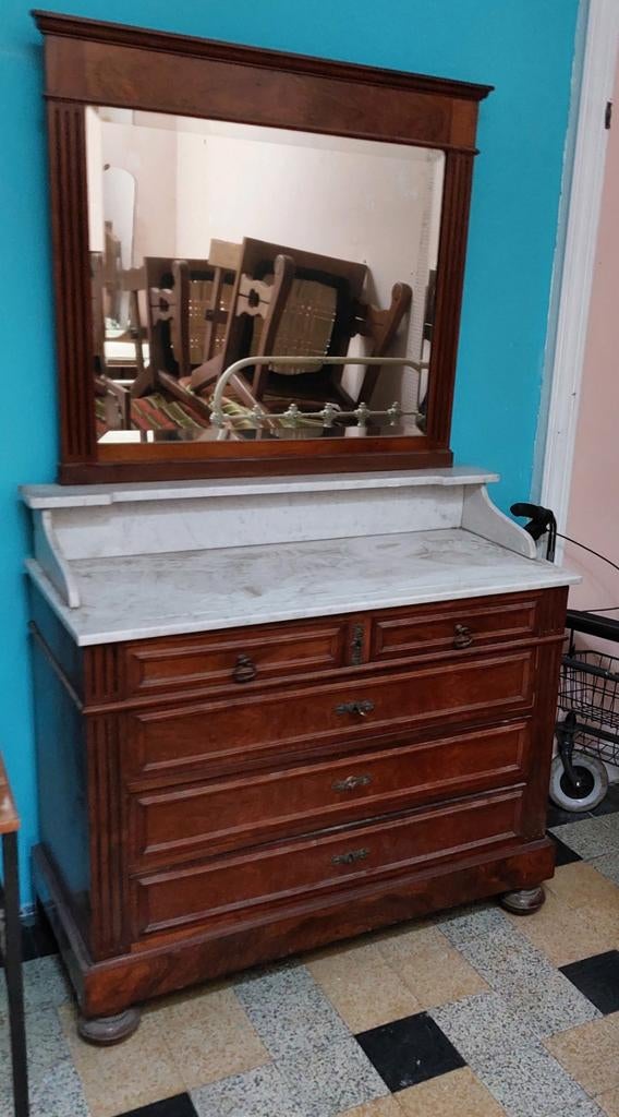 Kast met marmer tablet en spiegel. Ophaling te Leuven, Ophalen