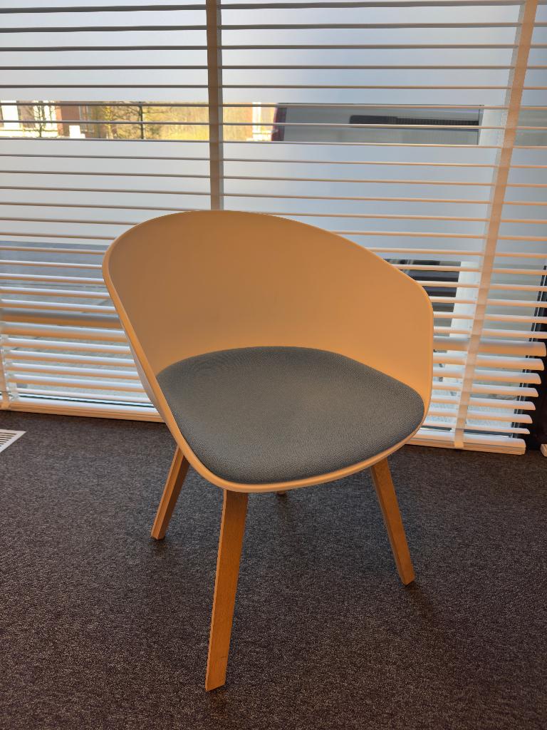 HAY design lounge stoel Scandinavisch design – wit, Huis en Inrichting, Ophalen, Zo goed als nieuw, Minder dan 75 cm, 50 tot 75 cm