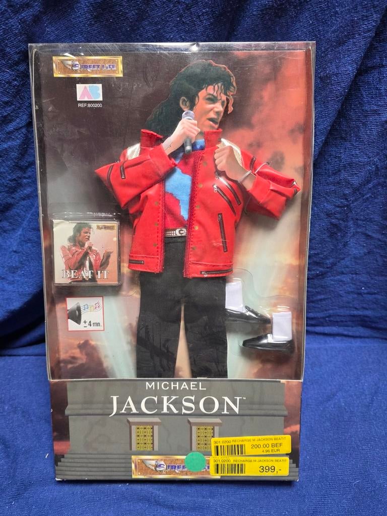 Michael Jackson beat it  tenue poupée.  Toujours dans son em, Collections, Enlèvement ou Envoi
