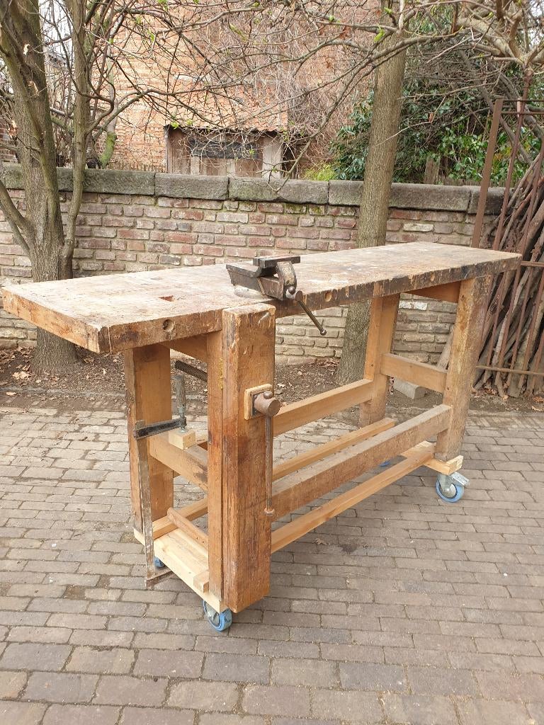 Oude houten timmermanswerkbank, Ophalen