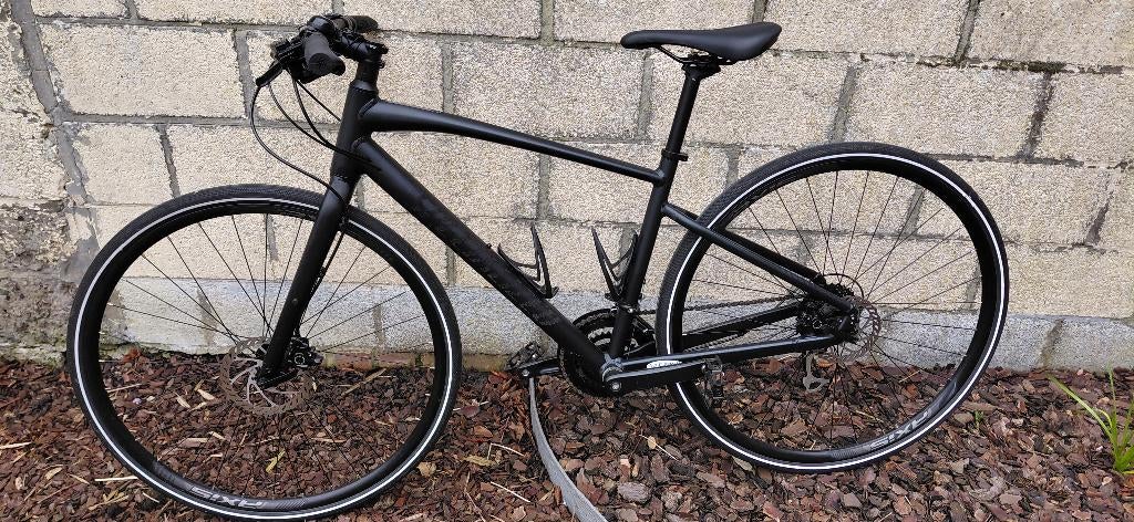 Specialized Sirrus 2 fitnessfiets te koop ‍️, Fietsen en Brommers, Minder dan 10 versnellingen, 47 tot 50 cm, Zo goed als nieuw