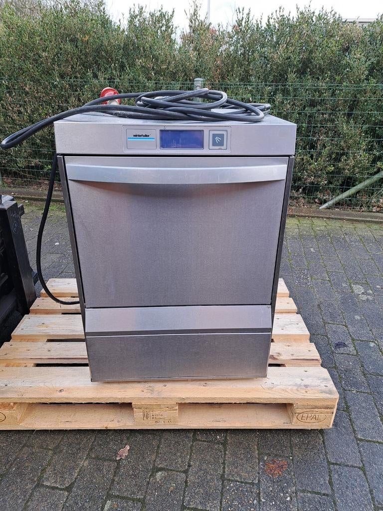 Industriële vaatwasser winterhalter, Ophalen